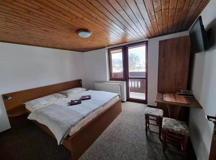 Majatalo Penzion Goral