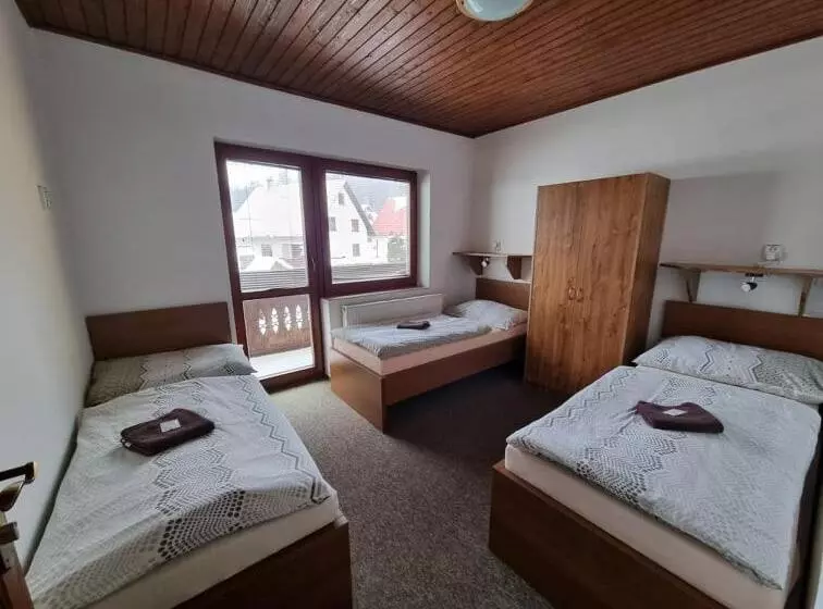 Majatalo Penzion Goral