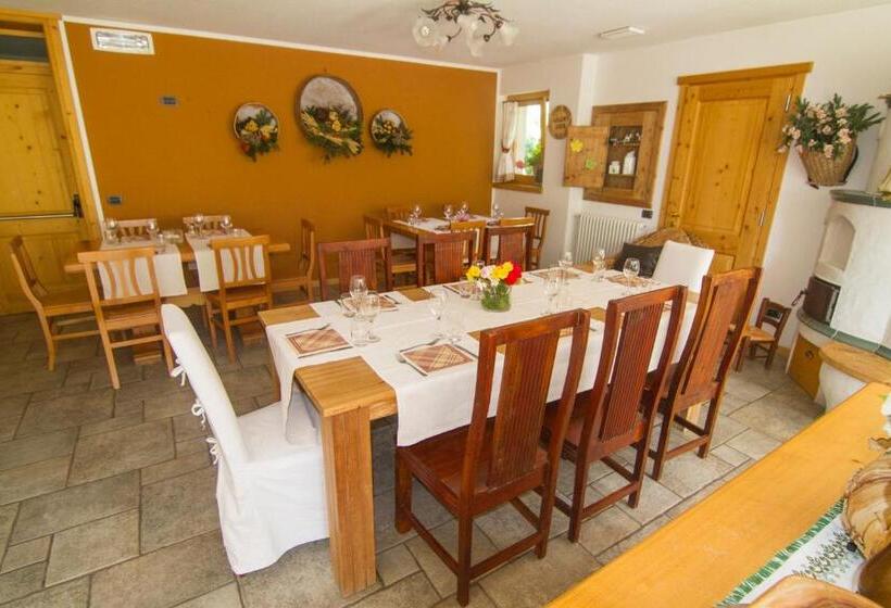 هتل Agriturismo Raethia