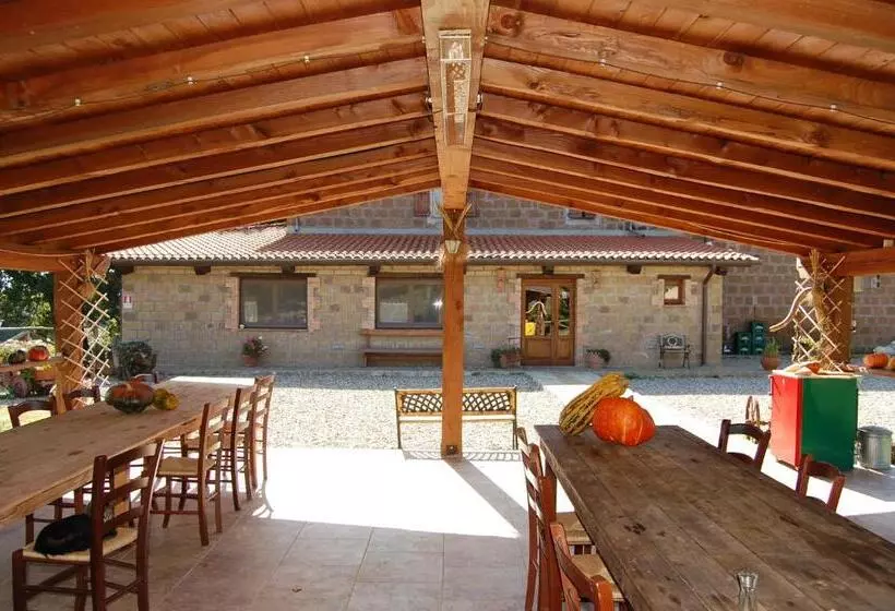 ホテル Bio Agriturismo Aia Del Tufo