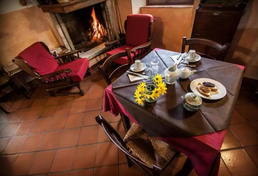 ホテル Bio Agriturismo Aia Del Tufo
