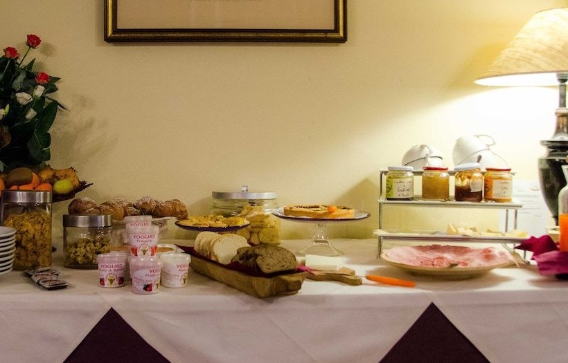 בית מלון כפרי Podere San Giuliano