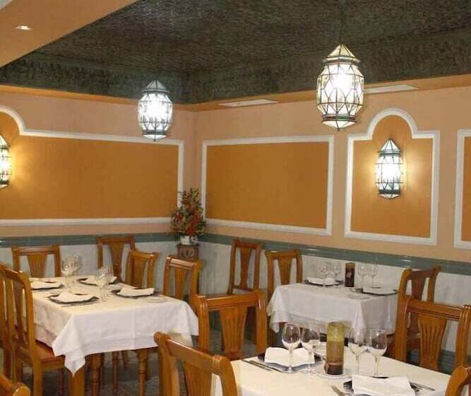بنسيون Hostal Macami