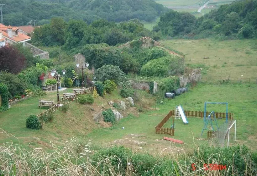 پانسیون Las Anjanas De Isla