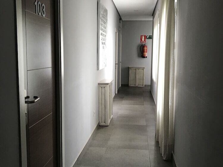 Пансион Hostal Cafe Gutgreco