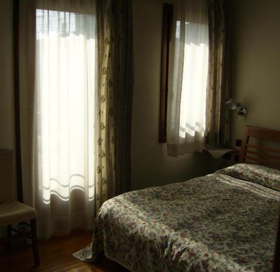 פנסיון Osteria La Pesa