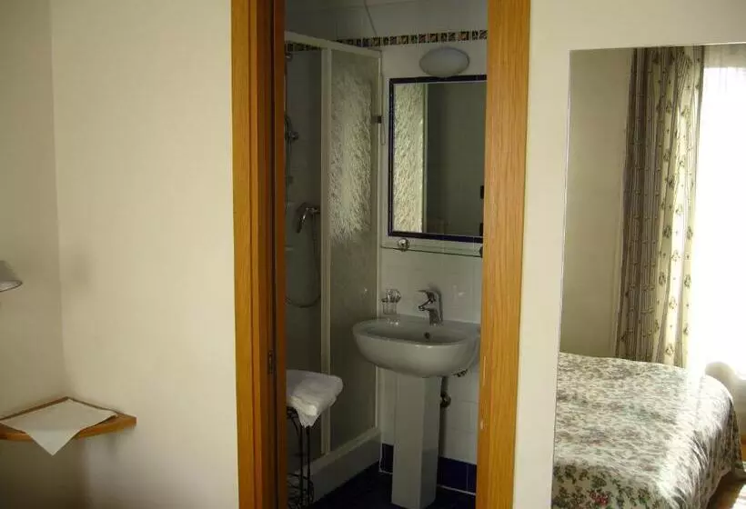 ペンション Osteria La Pesa