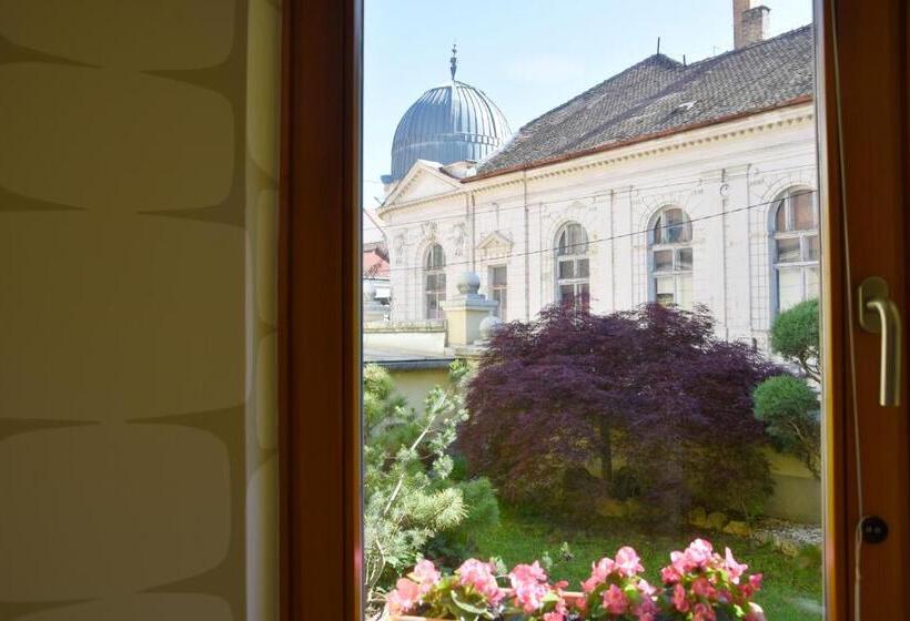 פנסיון Stm3 Apartman