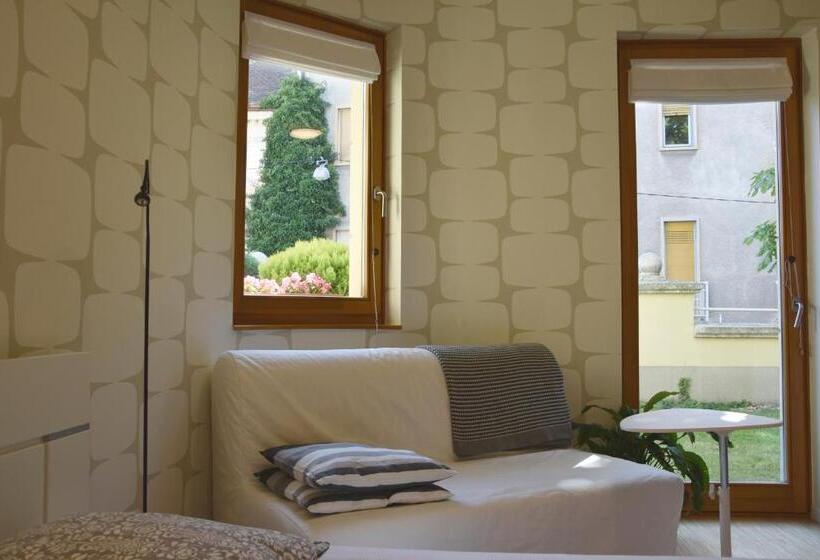 פנסיון Stm3 Apartman