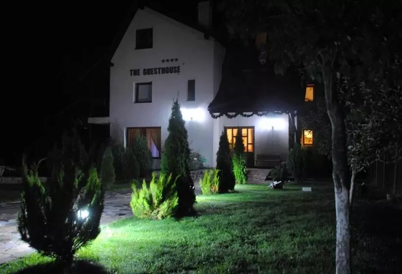 پانسیون The Guesthouse