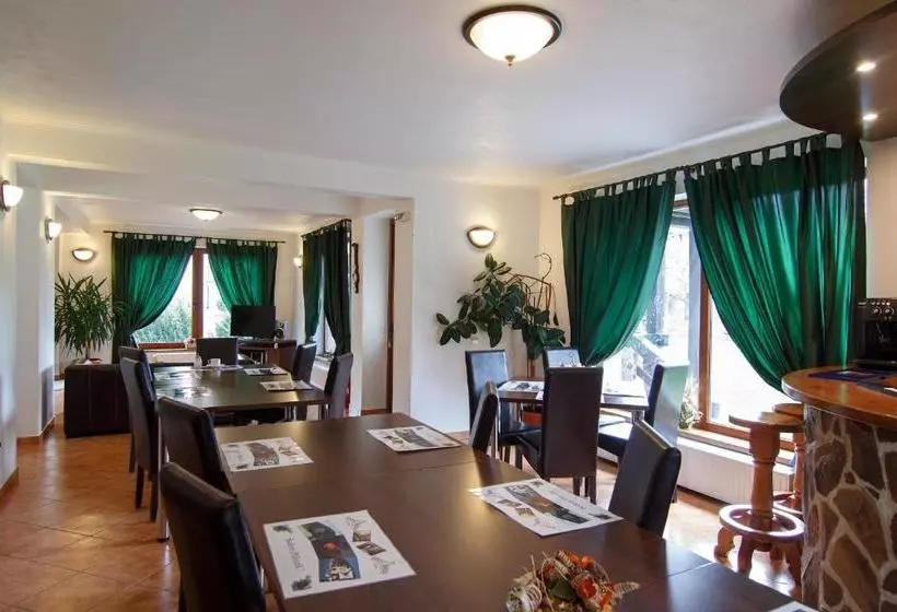 پانسیون The Guesthouse