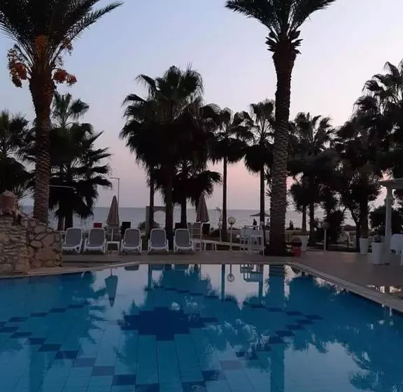 Simos Magic Beach Hotel Apts