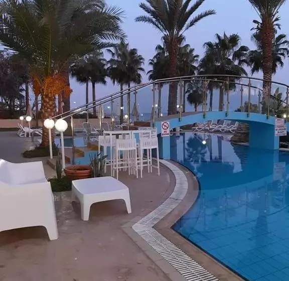 Simos Magic Beach Hotel Apts