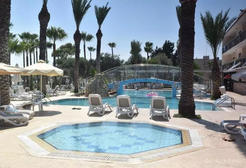 Simos Magic Beach Hotel Apts