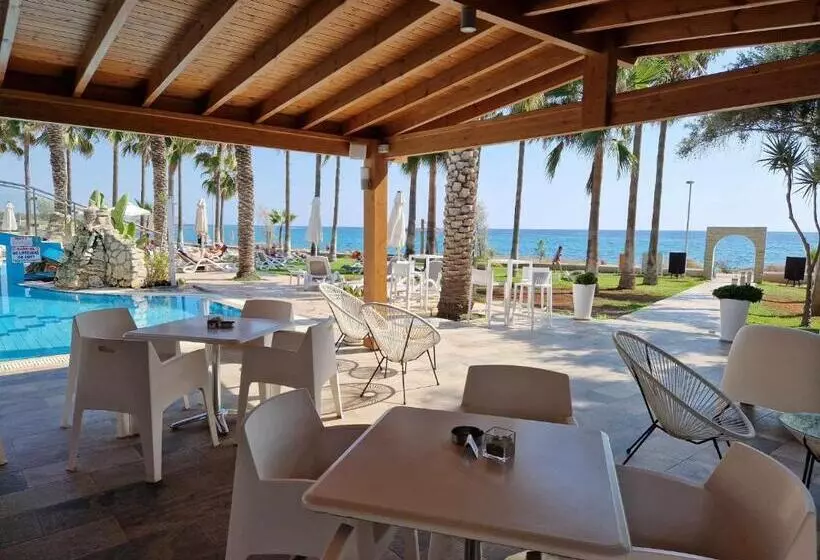 Simos Magic Beach Hotel Apts