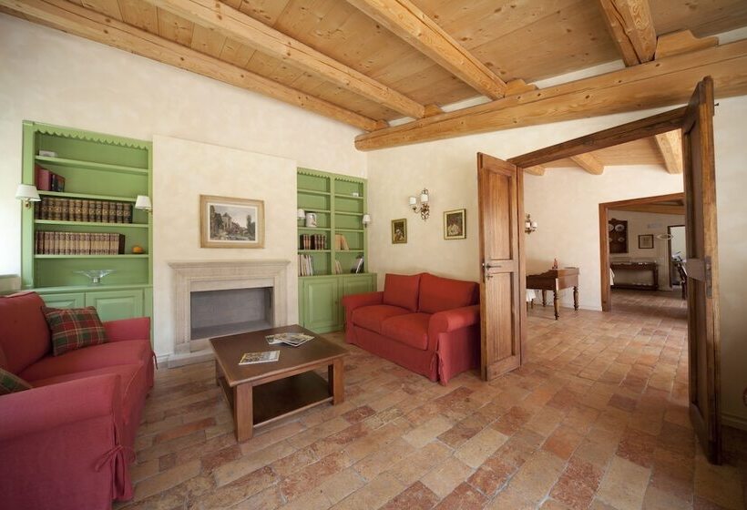 ホテル Antico Casale Bergamini