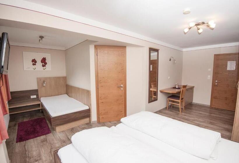 펜션 Bed&breakfast Schwaiger