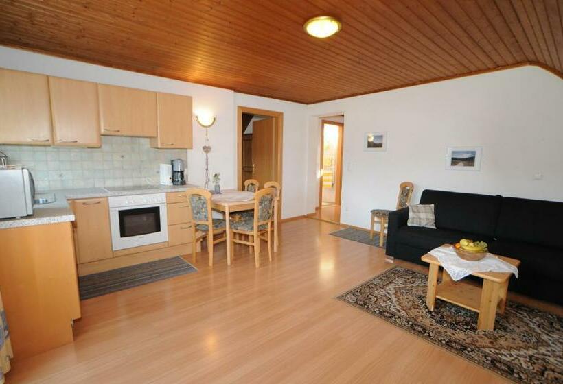 بنسيون Haus Lukasser