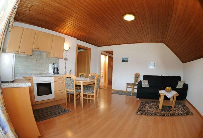 بنسيون Haus Lukasser