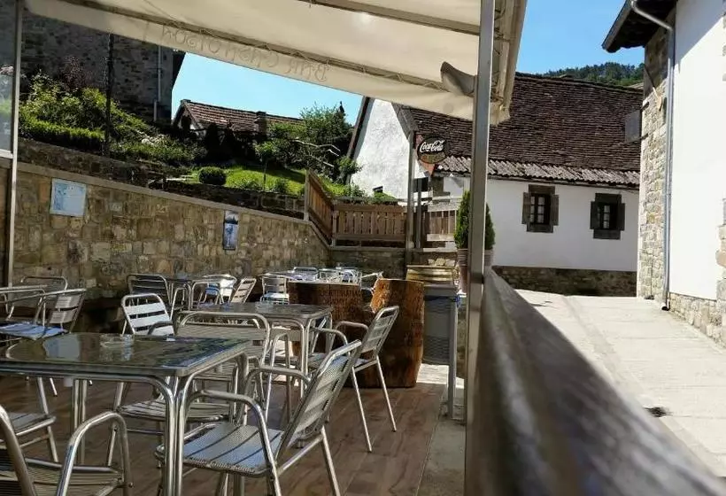 Majatalo Hostal Otsoa