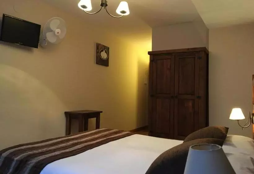 Majatalo Hostal Otsoa