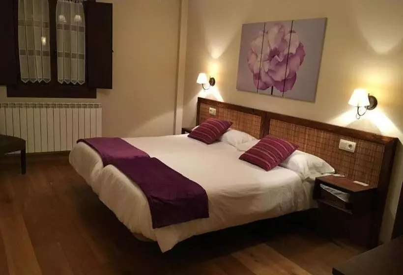 Majatalo Hostal Otsoa