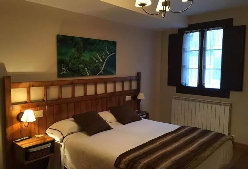 Majatalo Hostal Otsoa