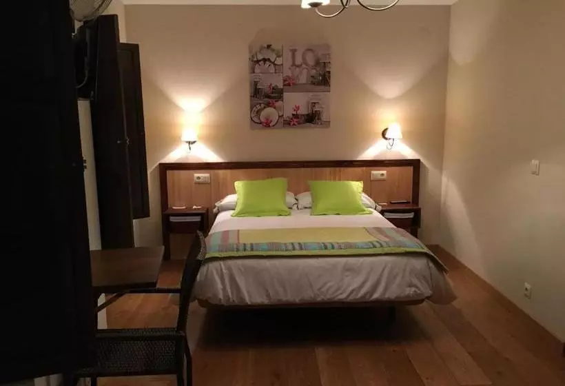 Majatalo Hostal Otsoa