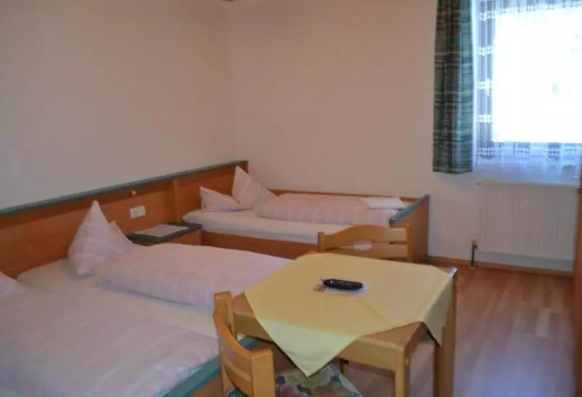 ペンション Innviertler Berggasthof