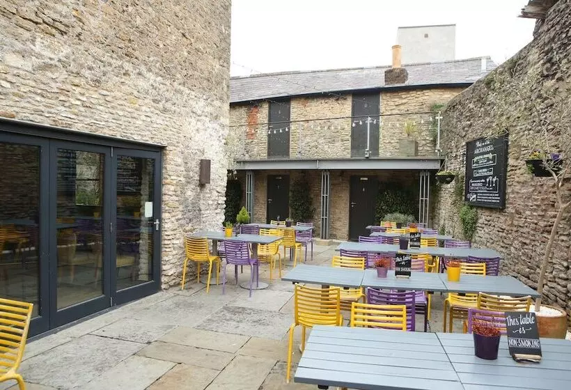 ユースホステル The Archangel,restaurant & Bar With Rooms