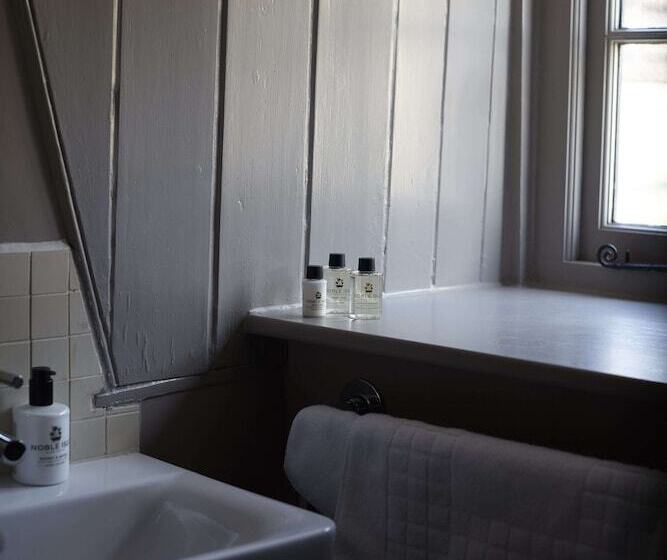 Общежитие The Archangel,restaurant & Bar With Rooms