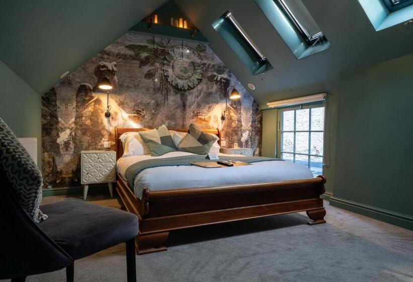 Общежитие The Archangel,restaurant & Bar With Rooms