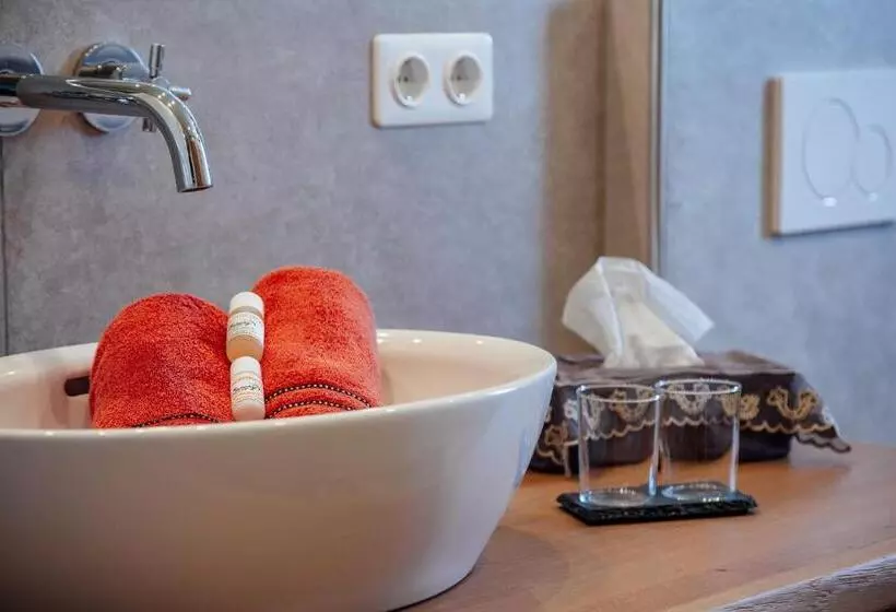 Hotelli Bio Und Vitalbauernhof Bacherhof