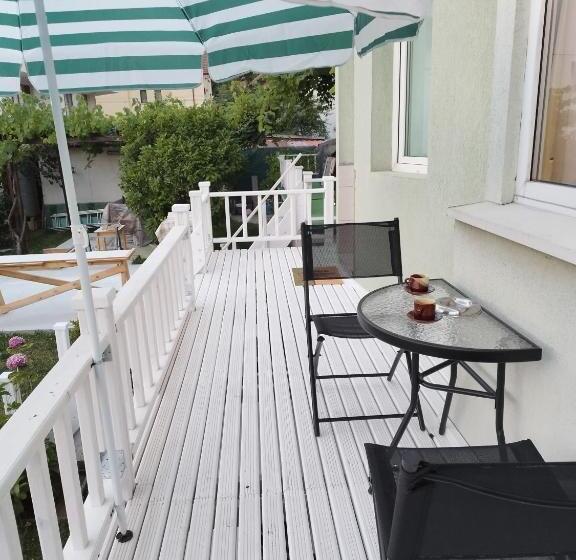 Пансион Aleks Guest House