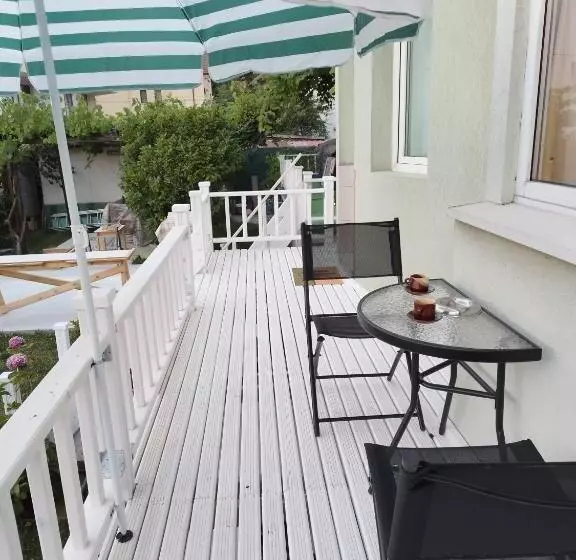 Majatalo Aleks Guest House