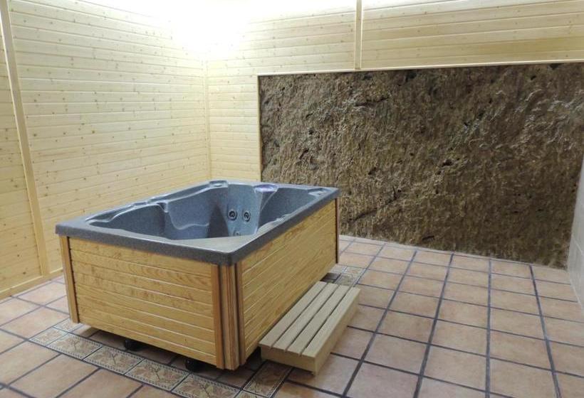 بنسيون Las Abadias Hrural