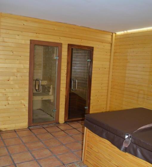 بنسيون Las Abadias Hrural