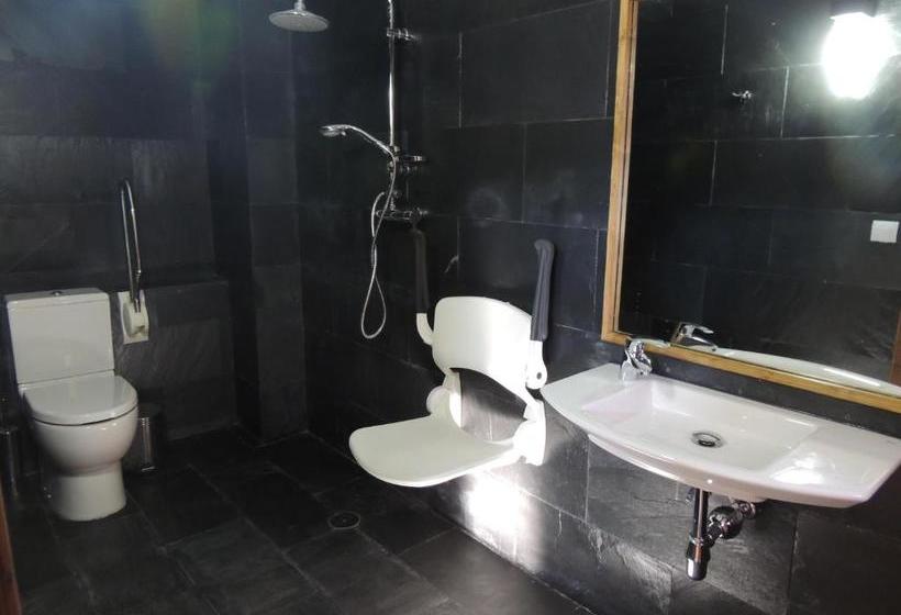 بنسيون Las Abadias Hrural