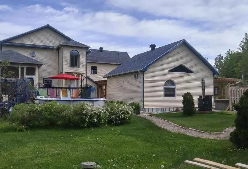 Retkeilymaja Domaine De La Baie, Les Suites