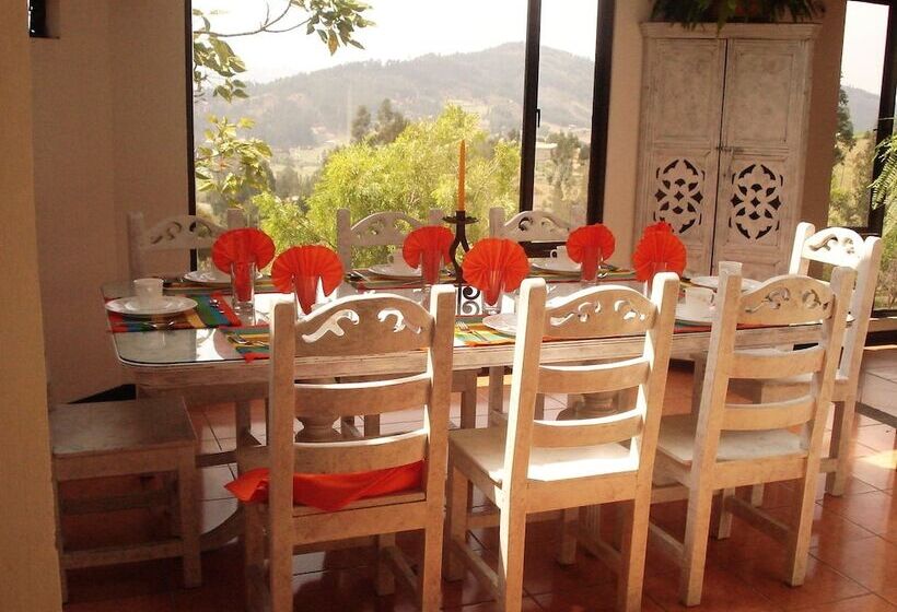 הוסטל Miravalle Suites