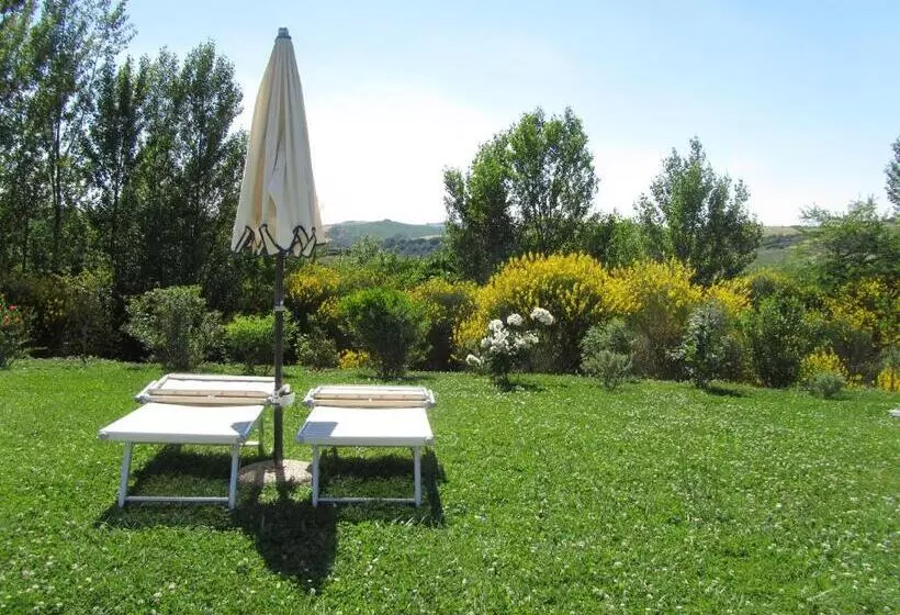 Hotelli Agriturismo Borghetto Il Montino