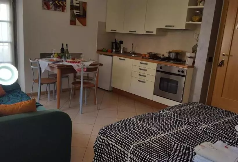 پانسیون Gardarco Camere , O Suite Studios, O Appartamento