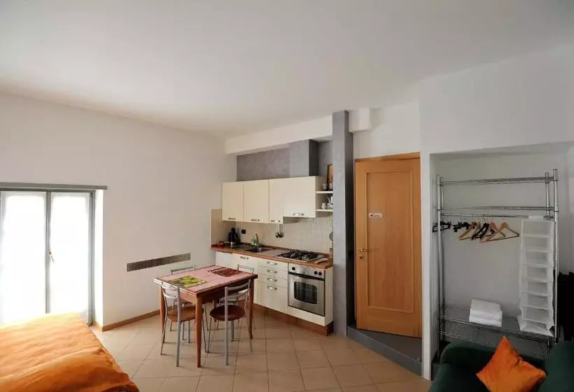 پانسیون Gardarco Camere , O Suite Studios, O Appartamento