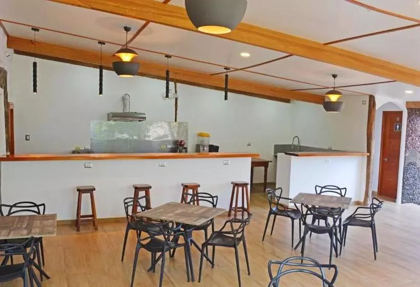 پانسیون Lava House Hostal