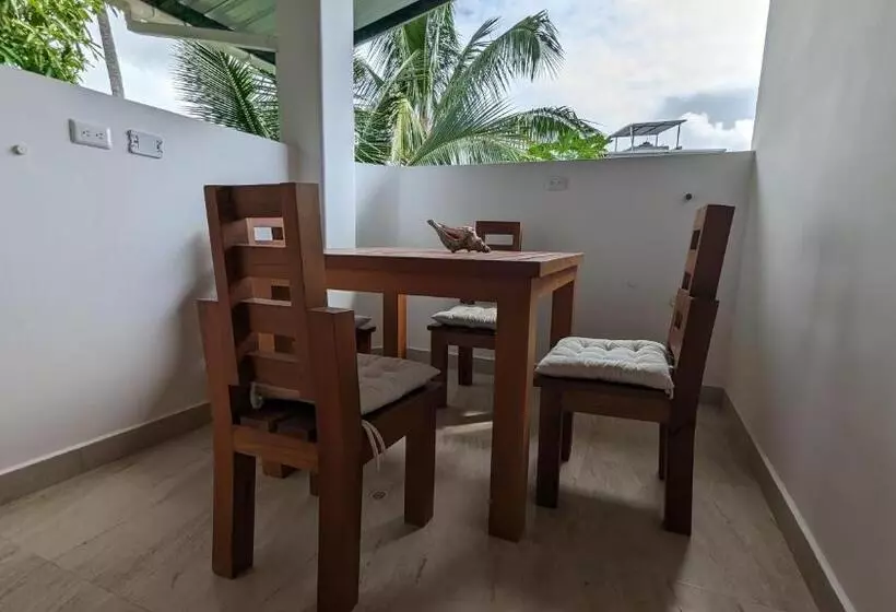 پانسیون Lava House Hostal