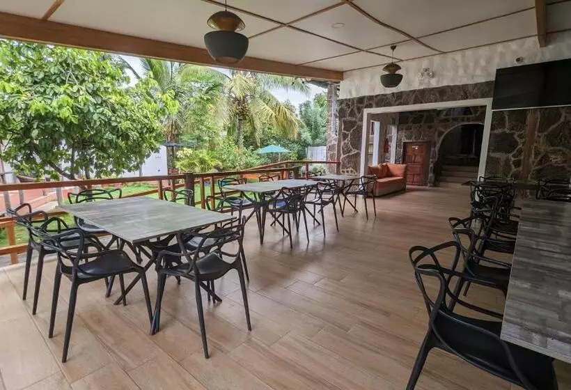 پانسیون Lava House Hostal