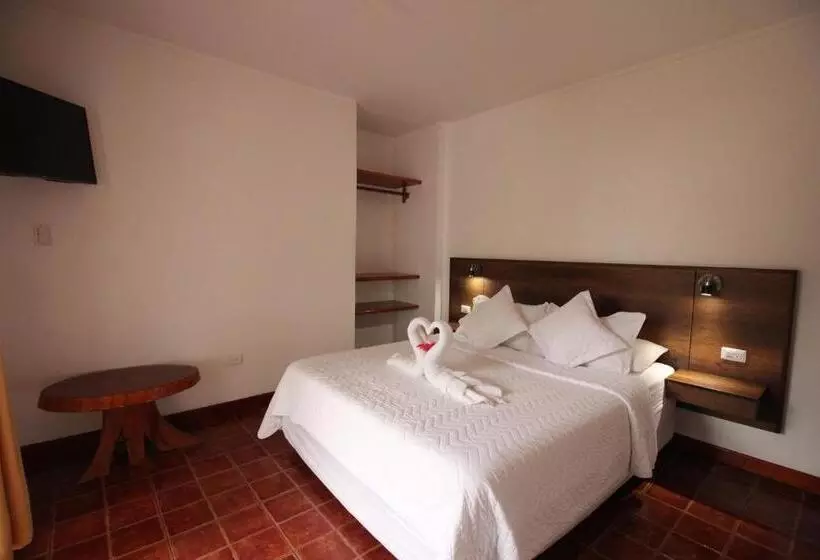 پانسیون Lava House Hostal