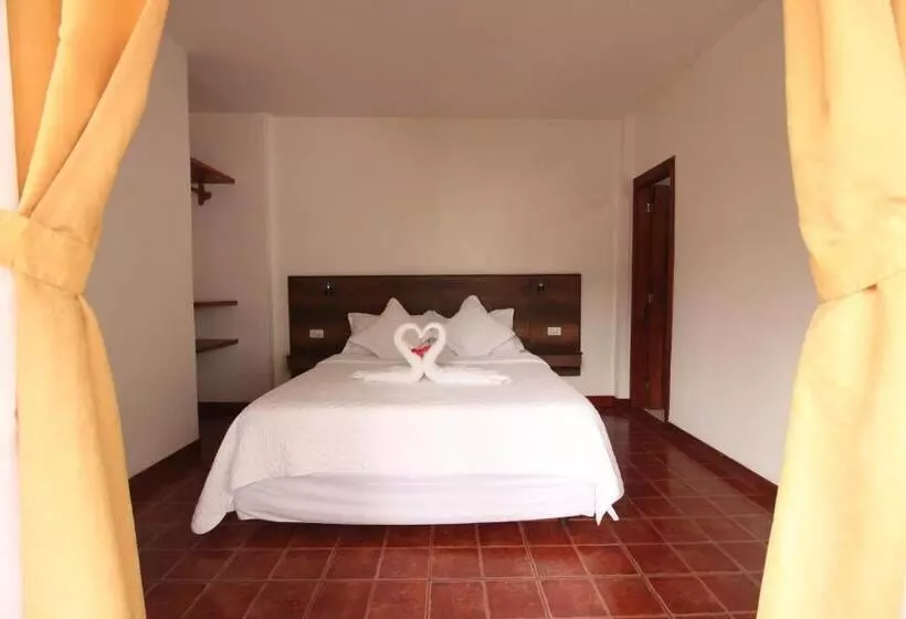 پانسیون Lava House Hostal