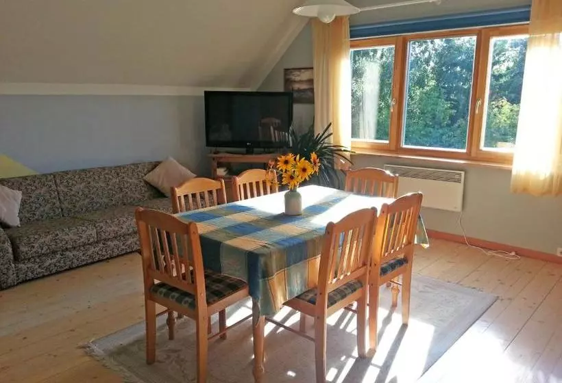 پانسیون Piibelehe Guest Accommodation