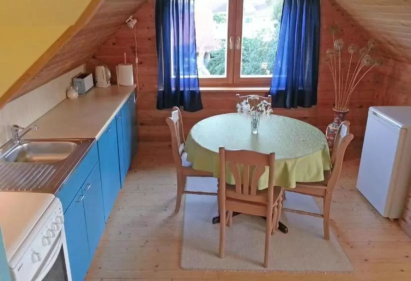 پانسیون Piibelehe Guest Accommodation